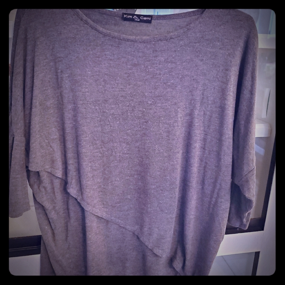 Off the shoulder tee